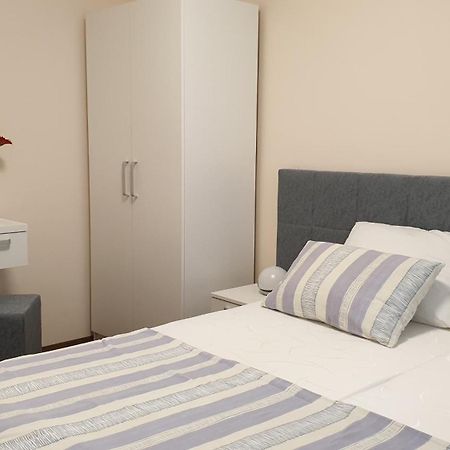 Apartments And Rooms With Parking Space Hvar - 15378 ฮวาร์ ห้อง รูปภาพ