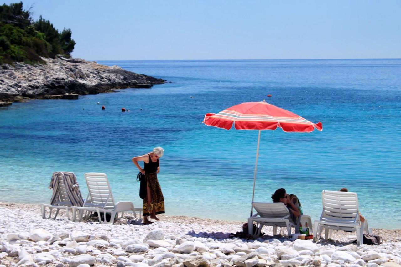 Apartments And Rooms With Parking Space Hvar - 15378 ฮวาร์ ภายนอก รูปภาพ