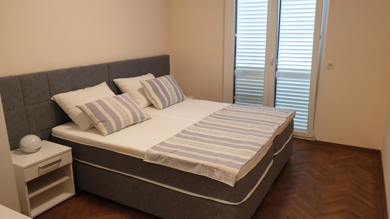 Apartments And Rooms With Parking Space Hvar - 15378 ฮวาร์ ภายนอก รูปภาพ